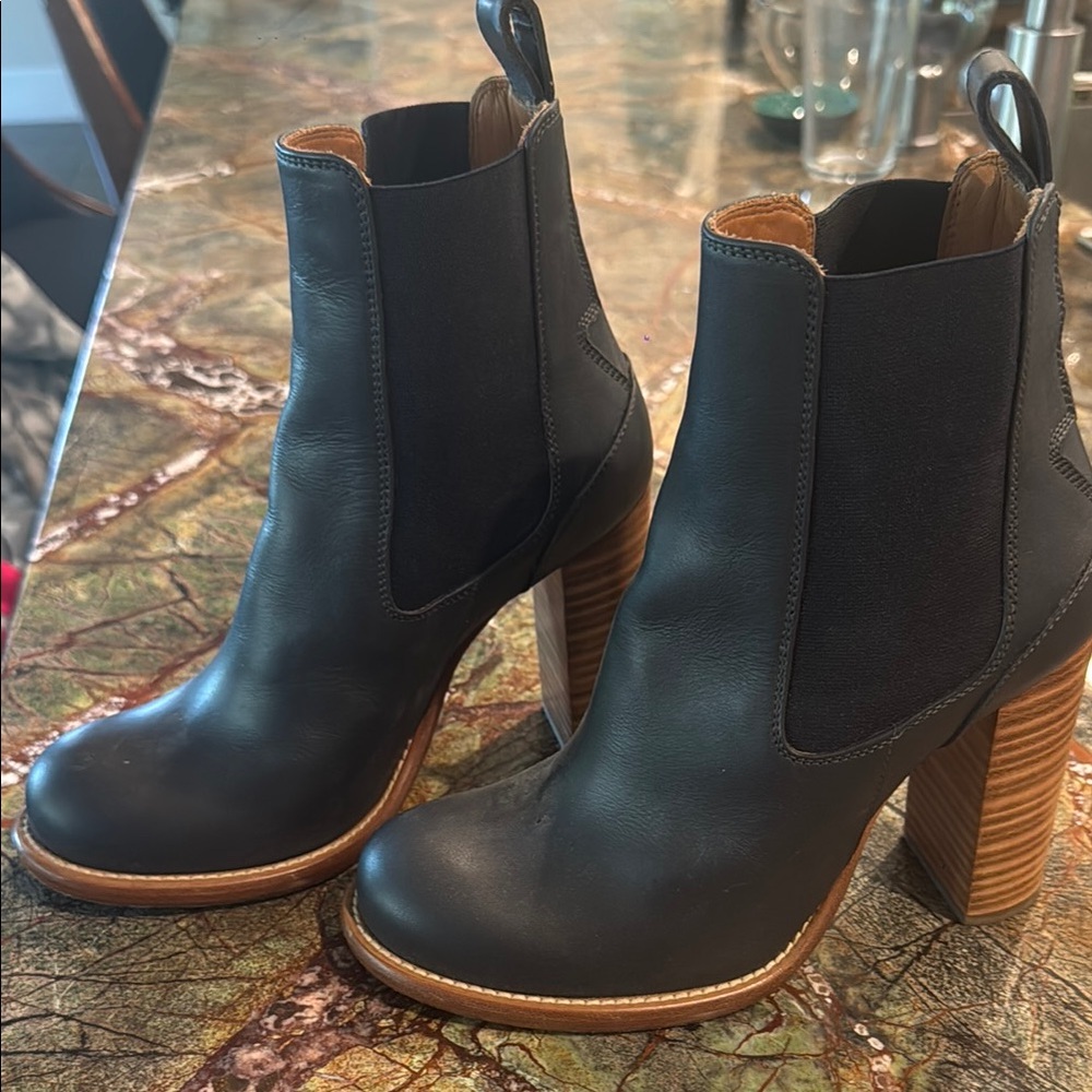 Chloe Black and Brown Heeled Boots